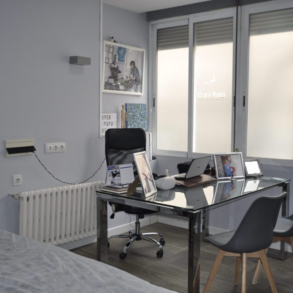 Sala de tratamiento de la Clínica de Fisioterapia Dani Reig en Jaén